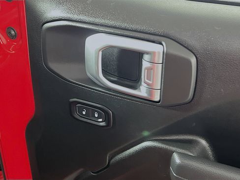 Used 2025 Jeep Wrangler Unlimited Rubicon 4xe w/ Safety Group AWD/4WD image 32