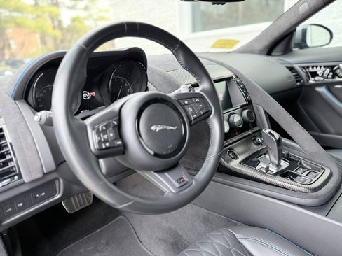 Used 2017 Jaguar F-TYPE SVR image 13