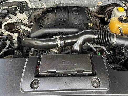 Used 2017 Ford Expedition Limited w/ Equipment Group 301A RWD image 22