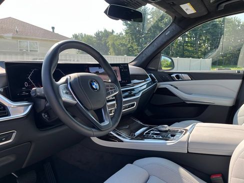Used 2026 BMW X7 xDrive40i AWD/4WD image 18