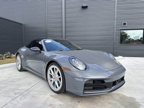 Used 2025 Porsche 911 Carrera image 9