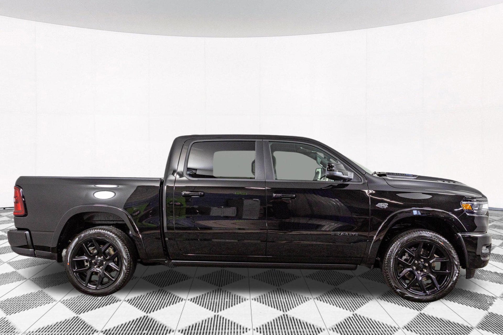 New 2027 RAM 1500 Laramie AWD/4WD image 18