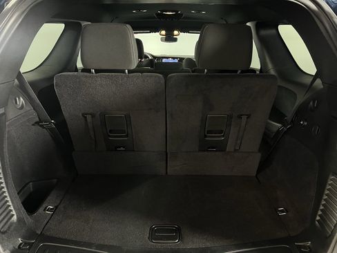 Certified 2025 Dodge Durango GT image 29
