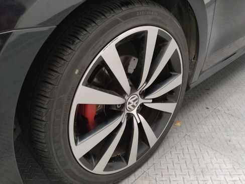 Used 2018 Volkswagen Passat 3.6 FWD image 31