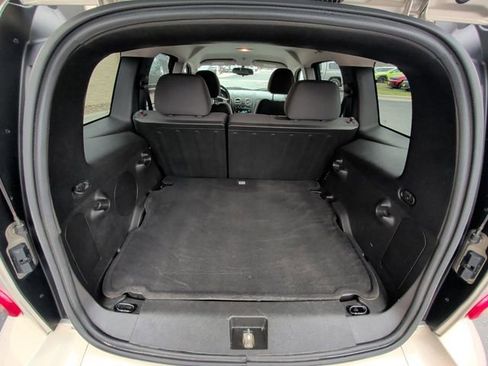 Used 2009 Chevrolet HHR LS FWD image 16