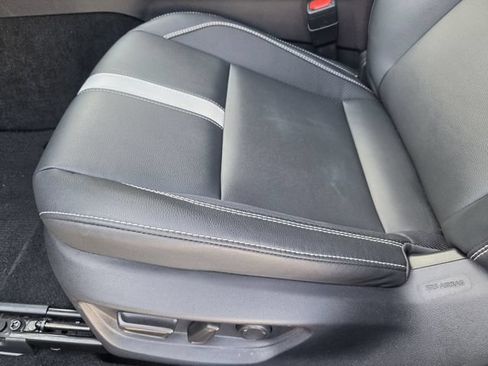 Used 2025 Toyota Camry SE w/ Convenience Package FWD image 22