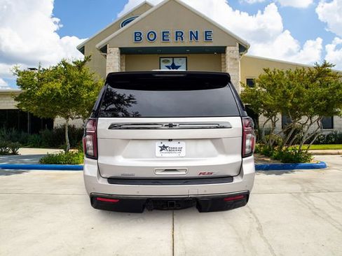 Used 2022 Chevrolet Suburban RST w/ Luxury Package AWD/4WD image 4