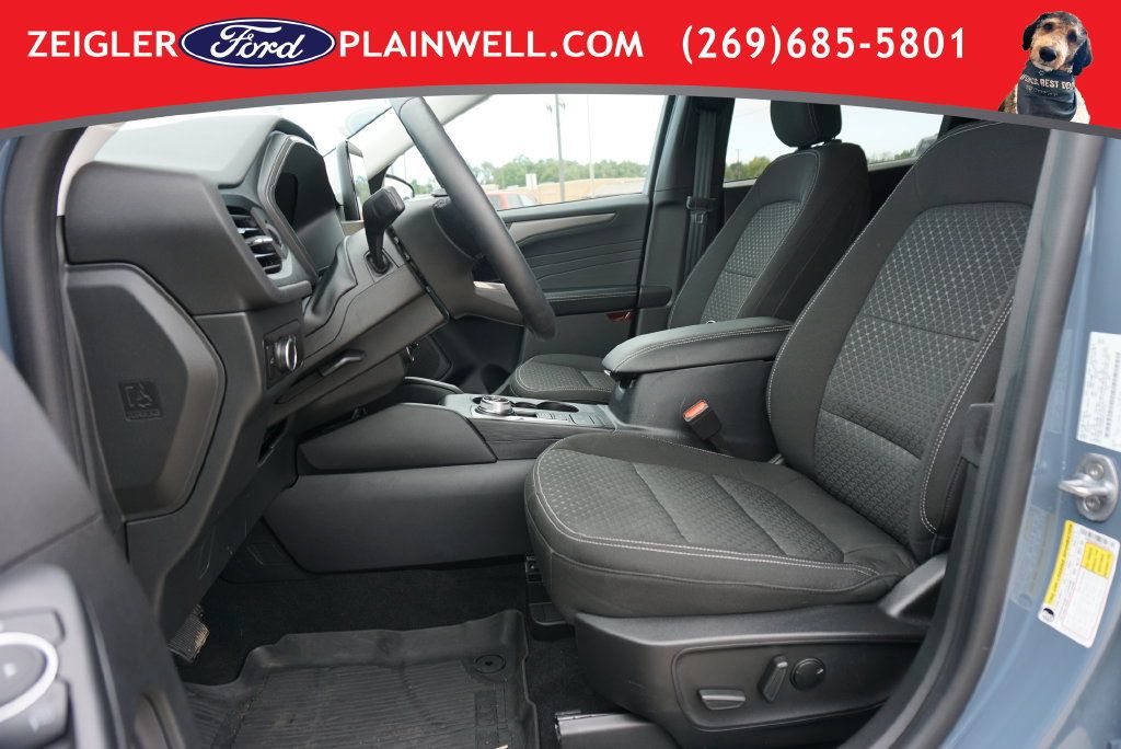 Used 2023 Ford Escape Active AWD/4WD image 17