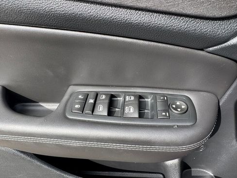 Used 2016 Chrysler 200 S w/ Sun & Sound Group FWD image 25
