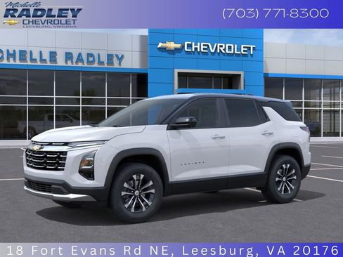 New 2026 Chevrolet Equinox LT w/ Convenience Package II image 2