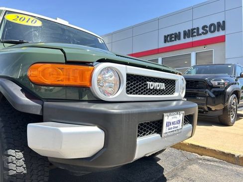 Used 2010 Toyota FJ Cruiser 4WD image 4