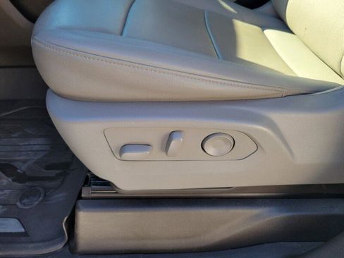 Used 2024 GMC Sierra 1500 SLT w/ SLT Premium Package image 25