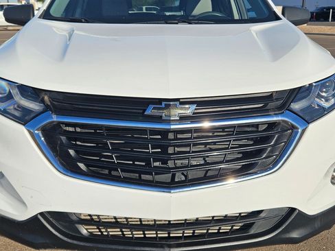 Certified 2021 Chevrolet Equinox LS w/ LS Convenience Package FWD image 9