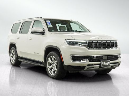 Used 2022 Jeep Wagoneer Series II AWD/4WD image 7