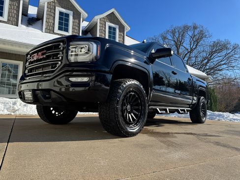 Used 2018 GMC Sierra 1500 SLT image 28