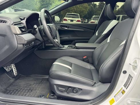 Used 2026 Toyota Camry Hybrid w/ Convenience Package FWD image 21