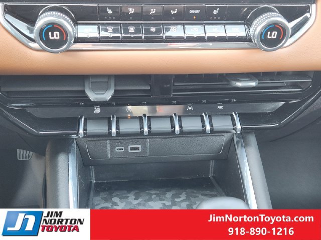 Used 2026 GMC Canyon AT4 AWD/4WD image 19