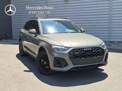 Used 2023 Audi Q5 e Premium Plus AWD/4WD image 1