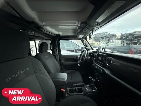 Used 2021 Jeep Wrangler Unlimited Sahara AWD/4WD image 5