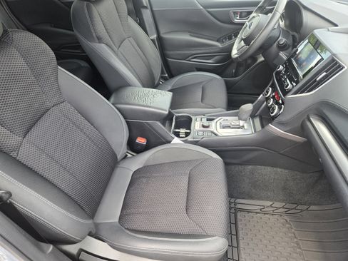 Used 2023 Subaru Forester Premium AWD/4WD image 25