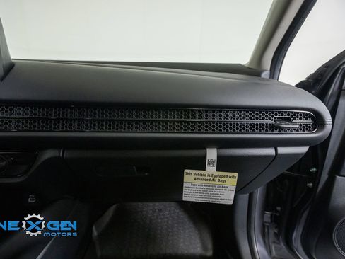 Used 2024 Honda HR-V LX image 42