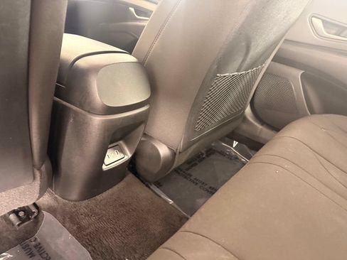 Used 2025 Hyundai Elantra SEL FWD image 45