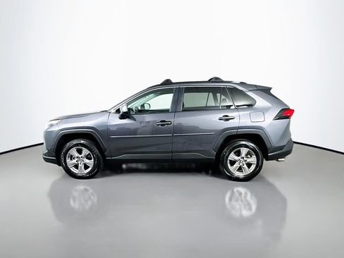 Used 2025 Toyota RAV4 XLE AWD/4WD image 5