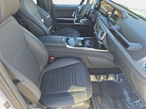 Certified 2025 Mercedes-Benz G 550 image 10