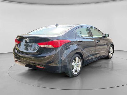 Used 2013 Hyundai Elantra GLS w/ Preferred Pkg FWD image 5