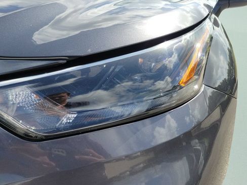 Used 2023 Toyota Highlander XLE FWD image 24