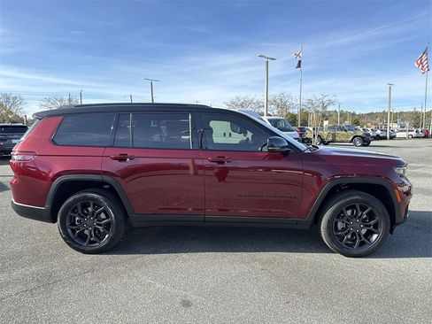 New 2025 Jeep Grand Cherokee L Limited w/ Trailer Tow Package image 2