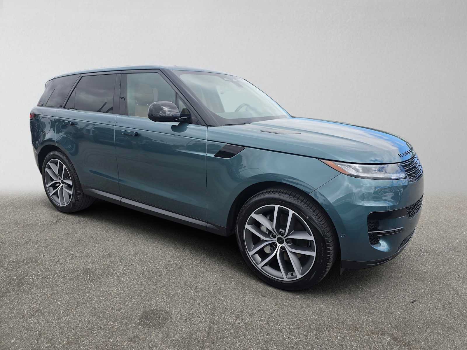 New 2027 Land Rover Range Rover Sport SE AWD/4WD image 7