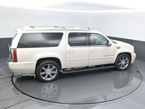 Used 2014 Cadillac Escalade ESV Premium image 24