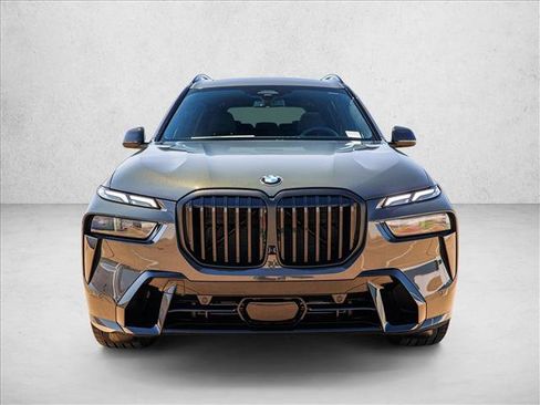 New 2027 BMW X7 xDrive40i w/ M Sport Package AWD/4WD image 2