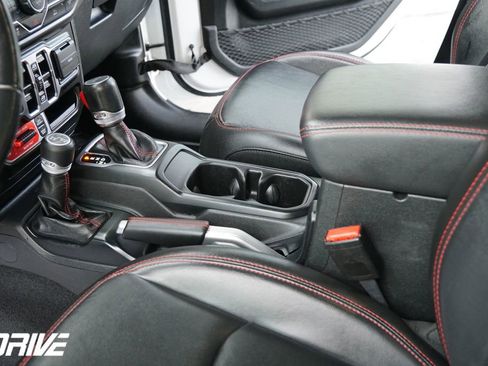 Used 2022 Jeep Gladiator Rubicon w/ Trailer Tow Package image 31