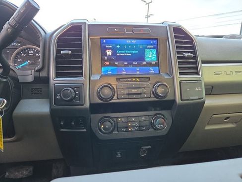 Used 2022 Ford F250 XLT w/ XLT Value Package image 13