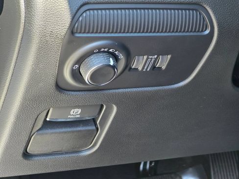 New 2026 Jeep Grand Wagoneer 4WD image 33