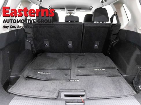 Used 2023 Nissan Rogue S AWD/4WD image 9