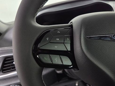 New 2026 Chrysler Pacifica Limited image 17