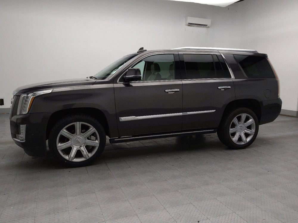 Used 2017 Cadillac Escalade Premium Luxury AWD/4WD image 2