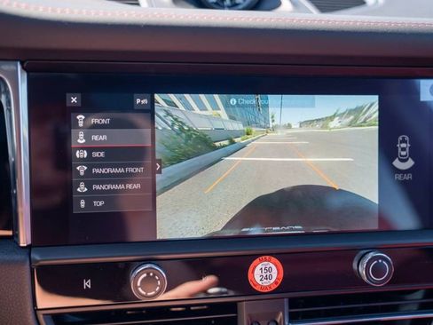 New 2026 Porsche Macan Turbo AWD/4WD image 19