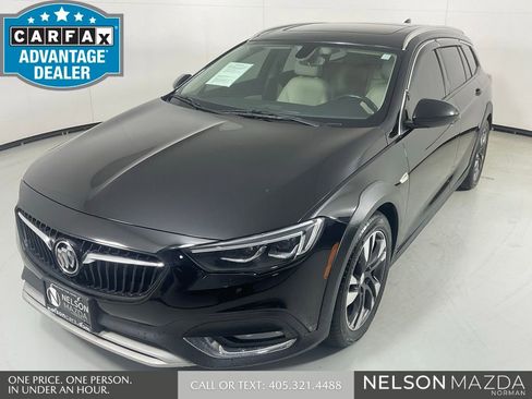 Used 2018 Buick Regal Essence w/ Driver Confidence Package #1 AWD/4WD image 1
