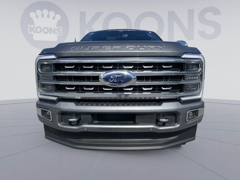 Used 2024 Ford F250 Platinum image 11