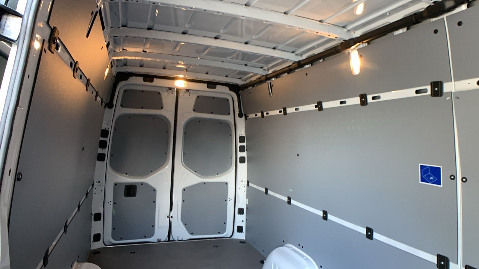 Used 2024 Mercedes-Benz Sprinter 2500 image 24