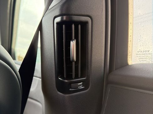 New 2026 Volvo XC60 B5 Ultra w/ Climate Package image 37