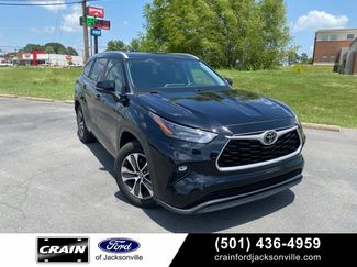 Used 2022 Toyota Highlander XLE FWD video 1