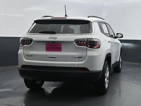 Used 2024 Jeep Compass Latitude image 17