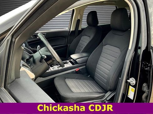 Used 2023 Ford Edge SE w/ Black Appearance Package image 20