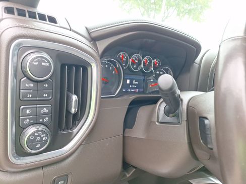 Used 2021 Chevrolet Silverado 1500 LTZ image 19