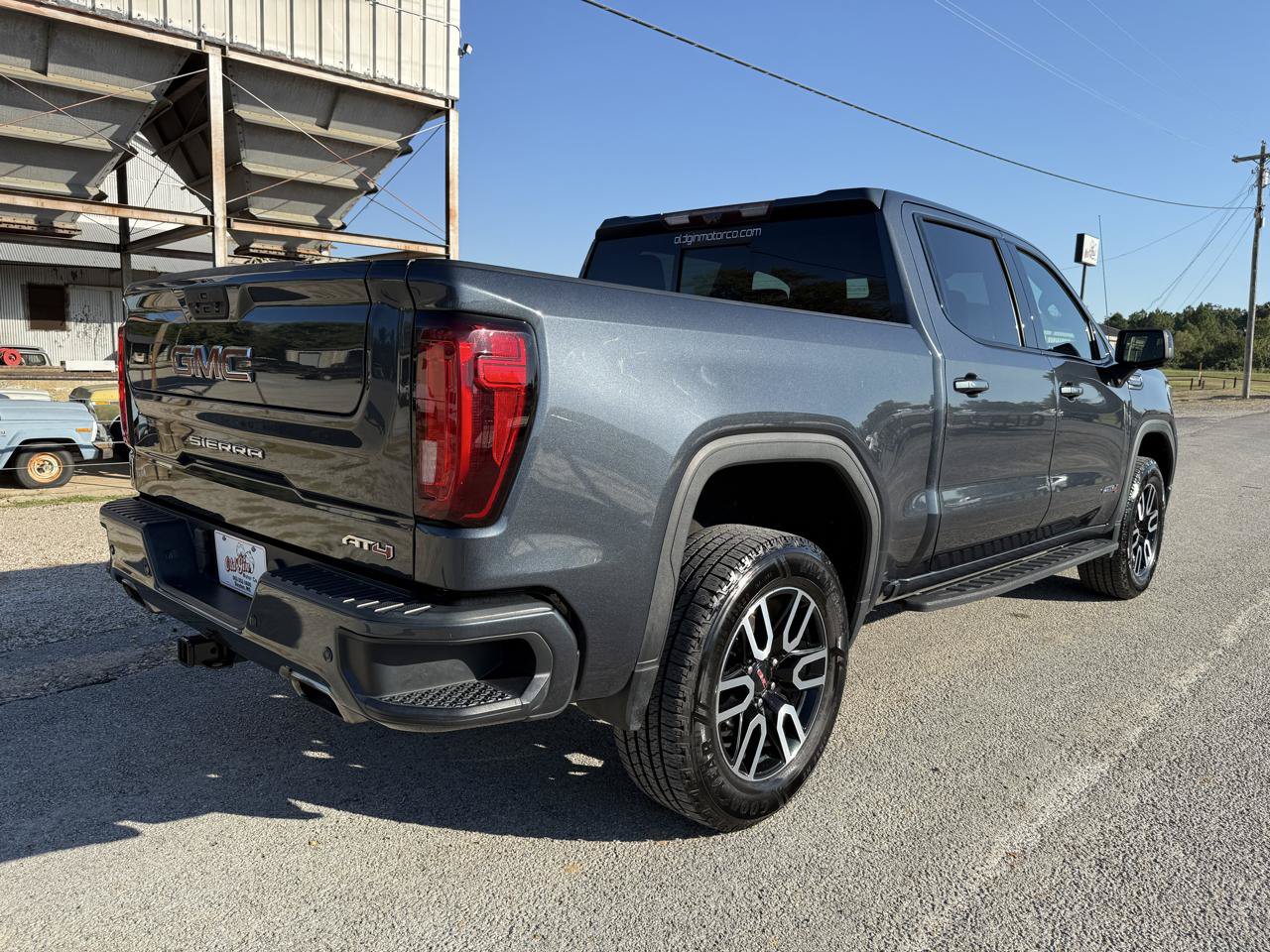 Used 2021 GMC Sierra 1500 AT4 w/ AT4 Premium Package AWD/4WD image 5